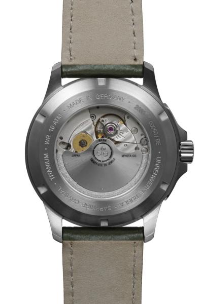 Bauhaus Aviation Herrenuhr Automatik mit Gangreserveanzeige und Lederarmband